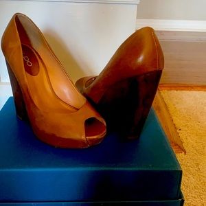 Very confortable and classic shoes.